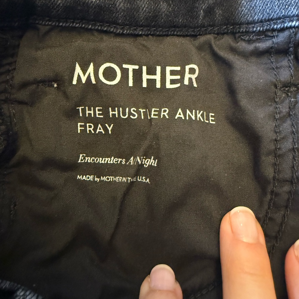 MOTHER The Hustler Ankle Fray Black Denim Jeans - Picture 5 of 5